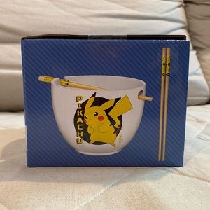 NWT Pokémon Pikachu ramen noodle bowl with chopsticks